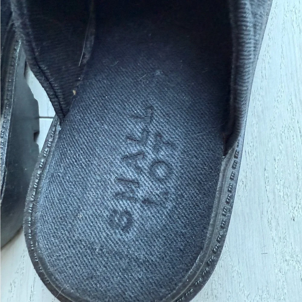 Black Women's Flats by - Picture 2 of 6